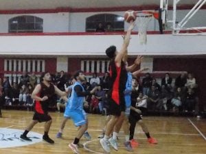 Básquet: ganaron Huracán y Huracán de Necochea