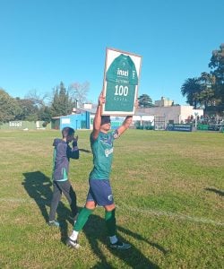 Fútbol: Villa Del Parque sigue imparable
