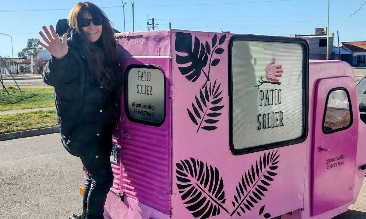 (audio) Postergó durante 30 años su sueño y hoy enamora con un carrito rosa lleno de magia