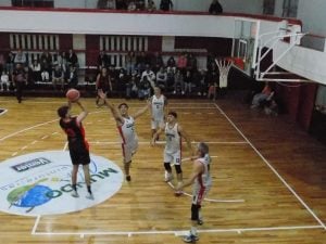 Básquet: cuarta fecha del torneo 90° Aniversario de la ATB