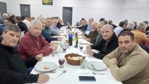 Instituciones entregaron presentes a Olimpo por su 80º Aniversario