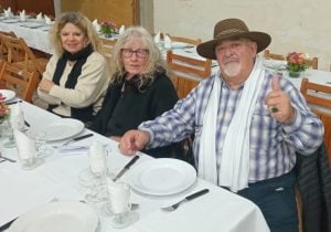 (video)El padre Torquatti festejó sus 80 años
