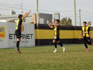Futbol: Villa empato, El Nacional ganó y se acerca