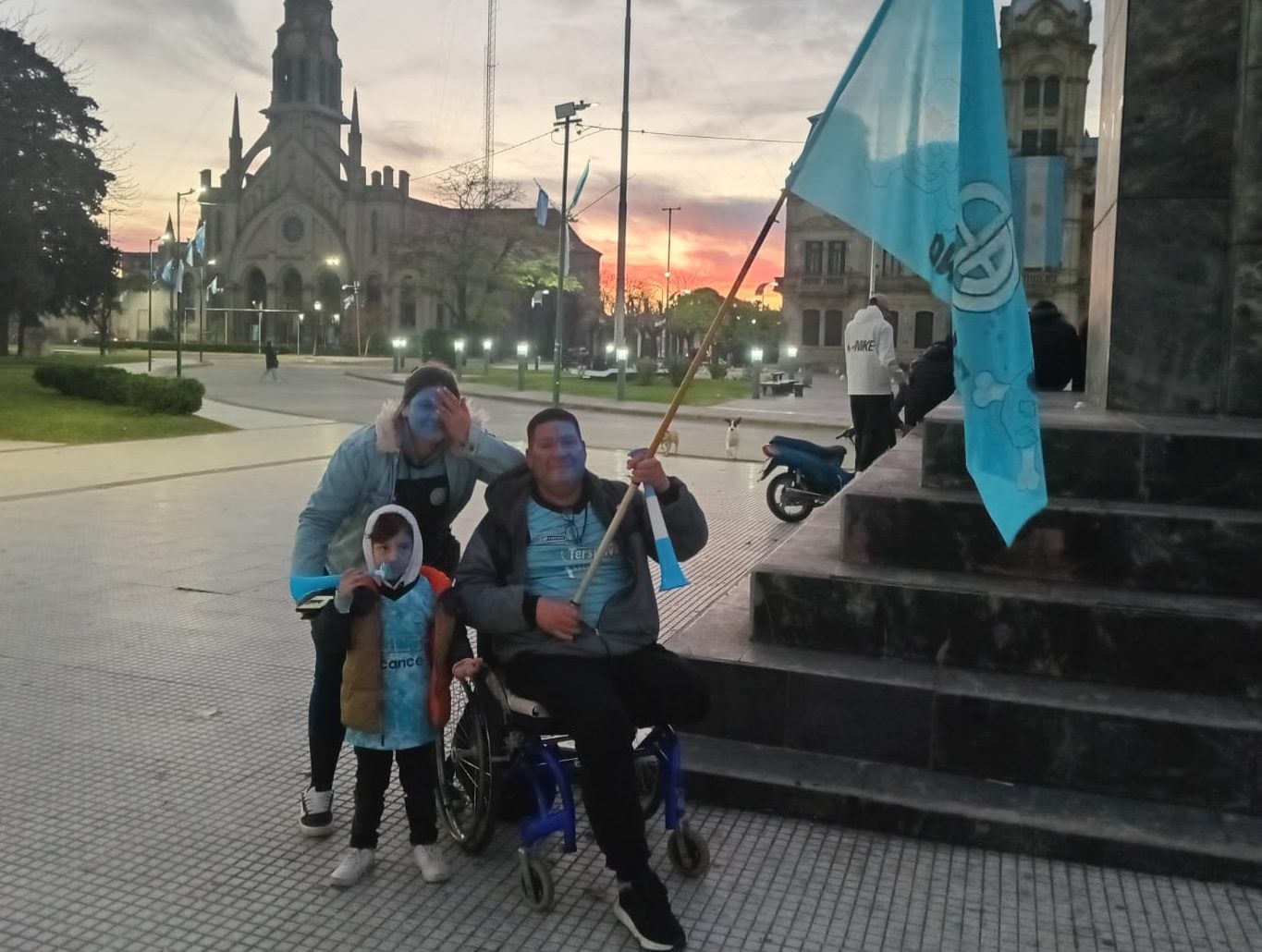 Los Tres de Belgrano: festejo pirata en la Plaza San Martín (audio)