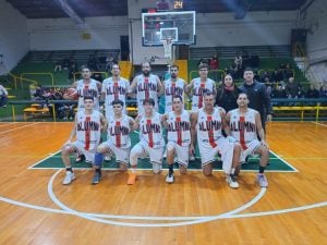 Básquet local: Alumni derrotó a Claromecó en el cierre de la fecha 