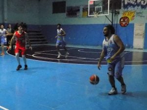 Básquet: Huracán derrotó a Club De Pelota