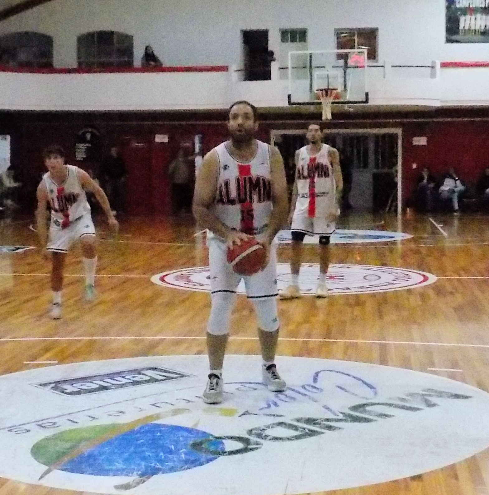 Básquet Provincial: Alumni ganó y esta firme en la punta