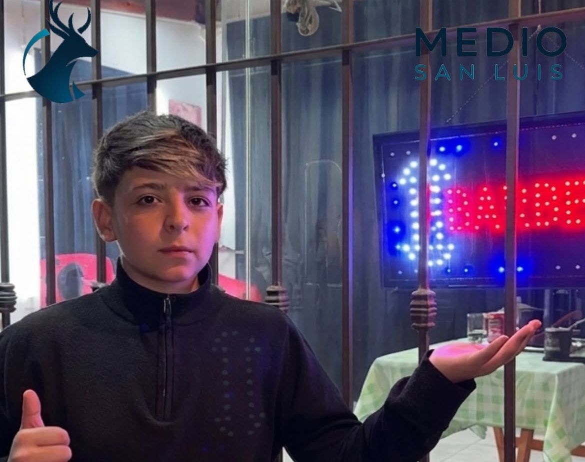 (audio) Thiago Navarro, el barbero de 13 años que conquista San Luis