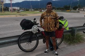 (audio) Viaja desde Buenos Aires hacia Perú en bicicleta: “La bici me cambió la vida al 100%”