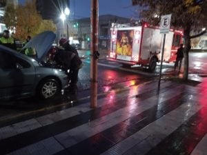 Otro incendio vehicular. Solo daños materiales