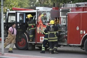 Seguridad Ciudadana: Maniobras de capacitación de Bomberos en Monte Hermoso