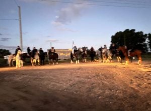 (video)San Mayol festeja con espectáculos, cantina y paseo de artesanos