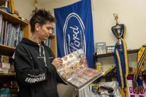 (audio) El mendocino que tiene los álbumes de todos los mundiales y sueña con ampliar su colección