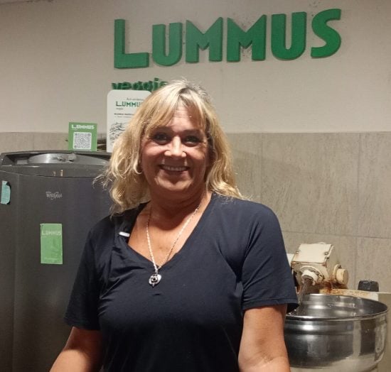 Erika Bernedo compartió el camino detrás de Lummus Veggie