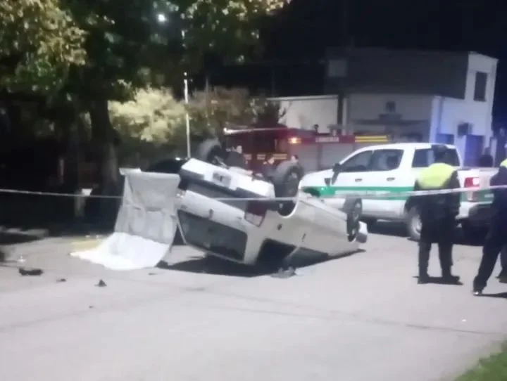 Accidente fatal en Lobería: murió una mujer que circulaba con sus hijos