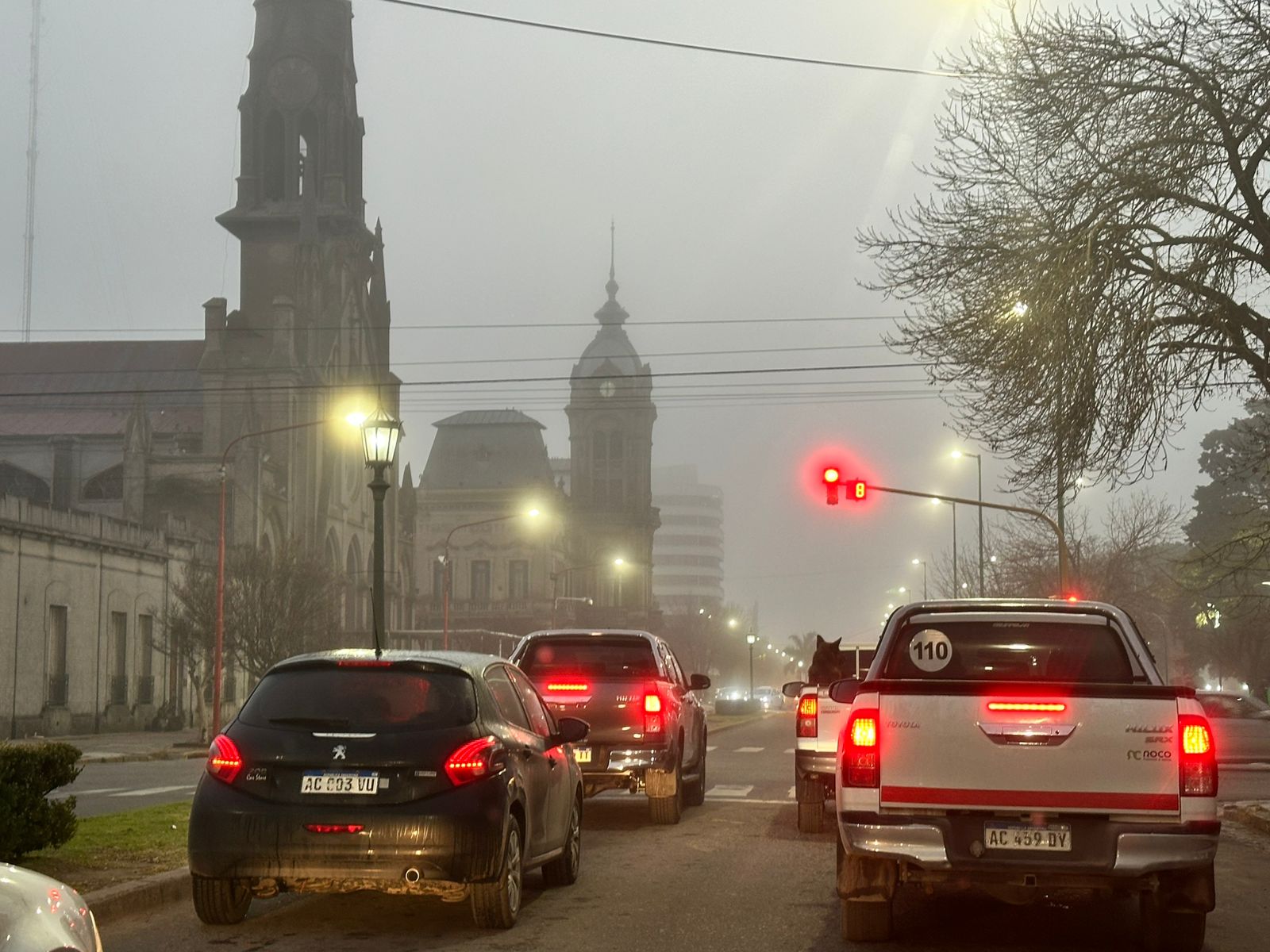 Con atraso, llegó la neblina