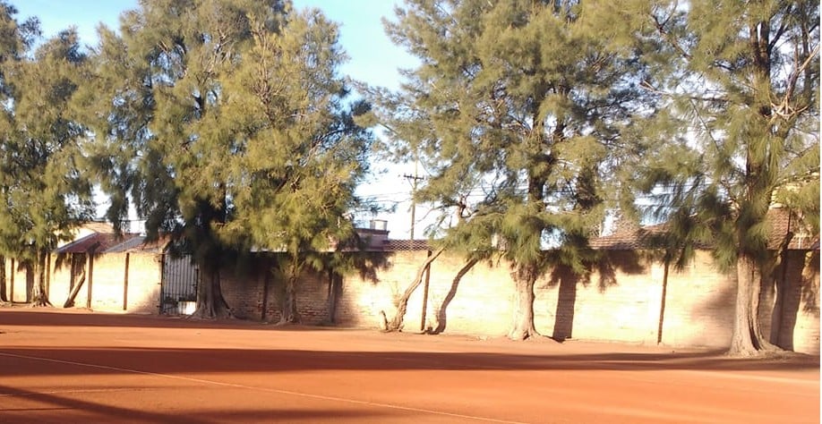 Lluvia: cayó un corralón en el Lawn Tennis