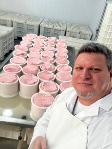 Pueblito Mío celebra su 5º Aniversario con gran presente comercial (audio)