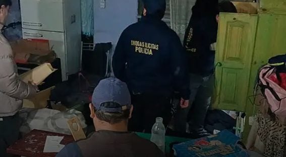 Dos presos y droga secuestrada en múltiples allanamientos por narcomenudeo en Tandil