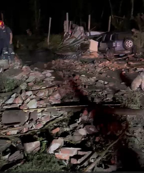 (Audio y video)Tornado en Las Flores arrasó los parajes Arostegui y La Porteña