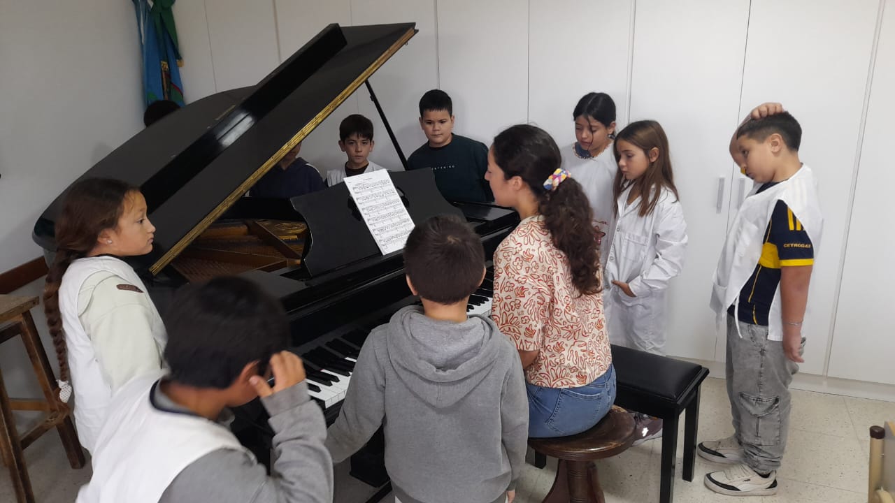 Visita educativa de la Escuela 48 al Conservatorio de Música