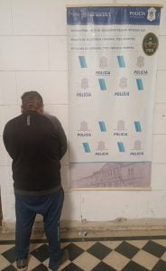 Preso por violar una restricción de acercamiento a su pareja