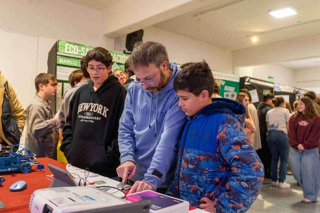 San Cayetano: Se realizó la Feria Distrital de Educación, Ciencia y Tecnología