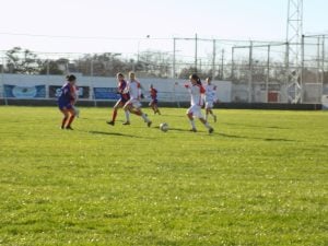 Fútbol Femenino: Ganó Huracán y sigue único puntero