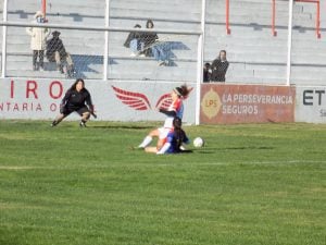 Fútbol Femenino: Ganó Huracán y sigue único puntero