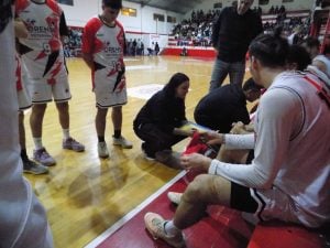 Candela Arnaldo: el buen presente del Básquet de Alumni en la voz de su entrenadora