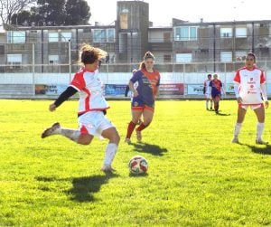 Fútbol Femenino: Ganó Huracán y sigue único puntero