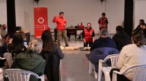 Capacitación sobre RCP y uso de desfibriladores en San Cayetano