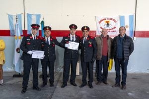 Reconocimientos, ascensos, nuevos cadetes y mucha emoción en el Cuartel de Bomberos Voluntarios