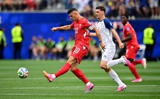 Suiza goleó a Bosnia y lidera el Grupo B del Mundial