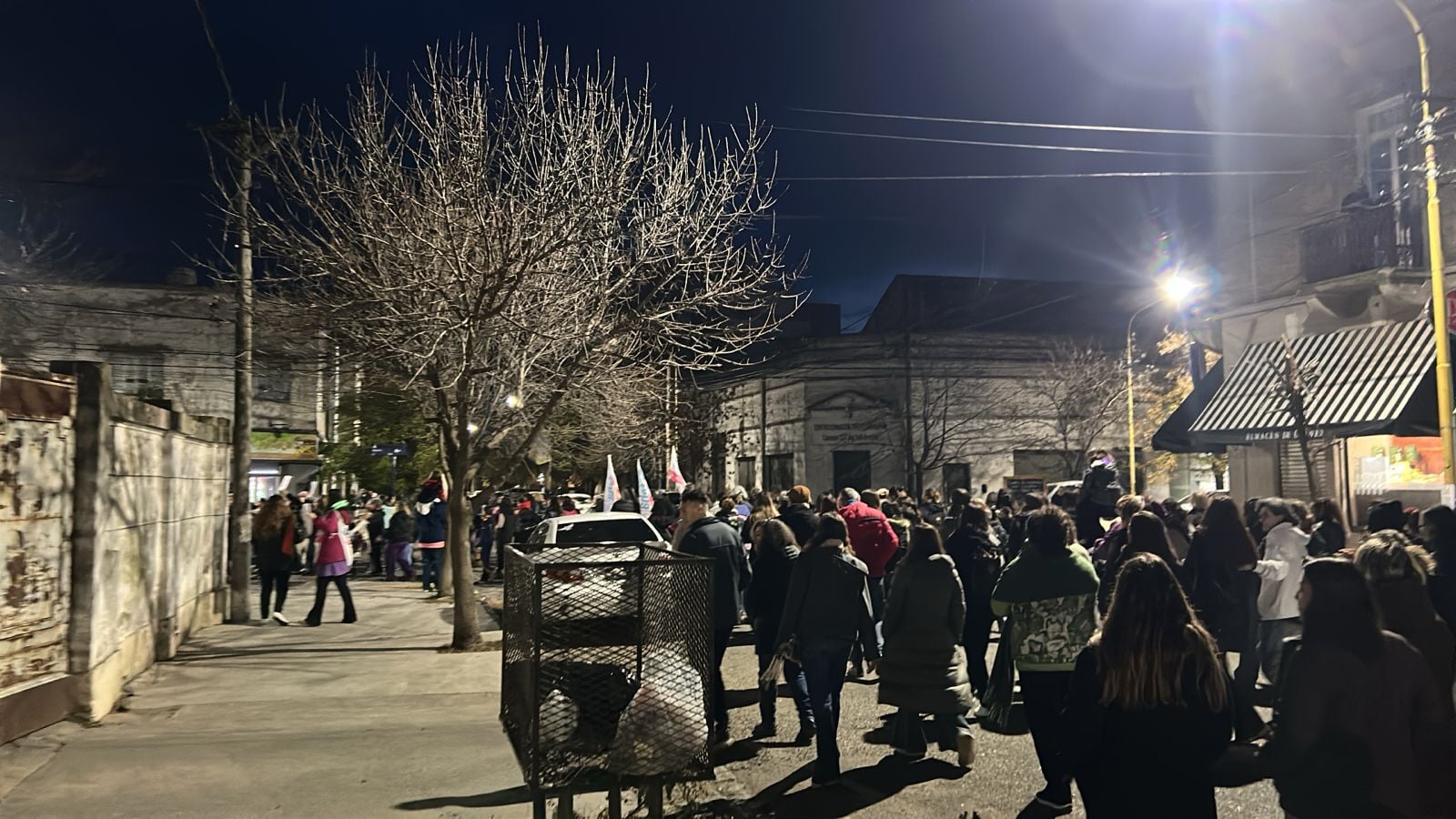 Masiva movilización:  #NiUnaMenos en Tres Arroyos  (videos)