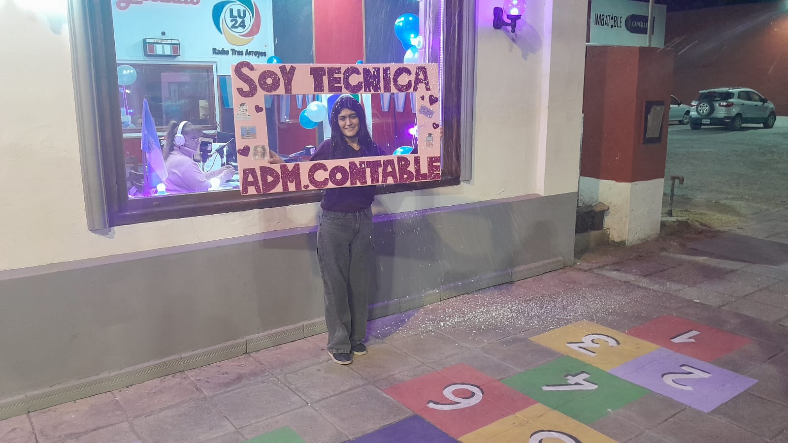 Jimena se recibió de Administrativa Contable