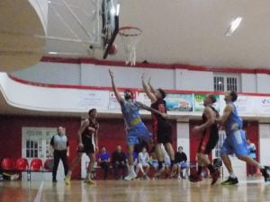 Básquet victorias de Argentino y Huracán de Necochea