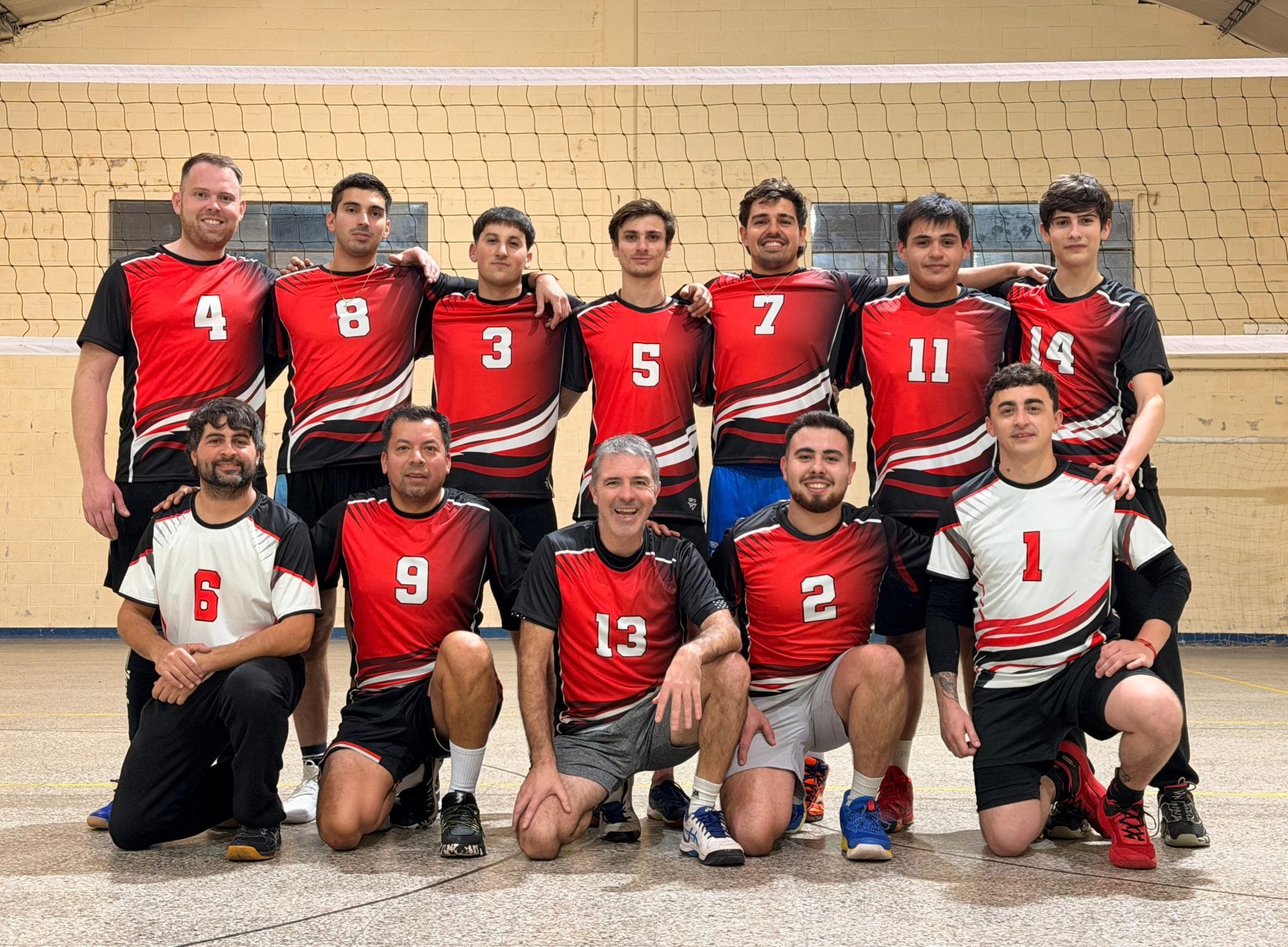 El equipo de Primera de Vóley tresarroyense, con dispar suerte en Lobería