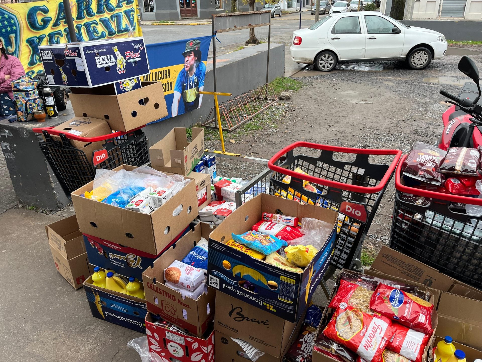 (video)La comunidad llenó el “Changuito Solidario” de la Peña Garra Xeneize