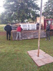 (audio)Construyen un tinglado en la Escuela “Ciudad de Tres Arroyos” de Misiones