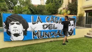 (audio)Fútbol: 10 amigos en “La Casa del Mundial” repiten la cábala de Qatar 2022