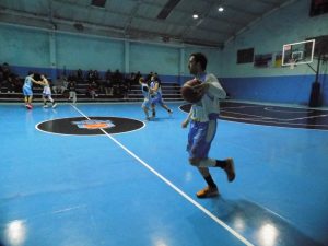 Básquet Local: Club de Pelota ganó y sueña con el super cuatro