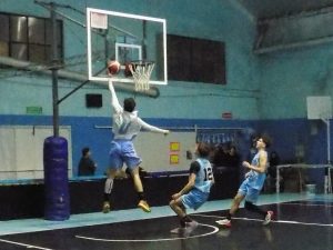 Básquet Local: Club de Pelota ganó y sueña con el super cuatro