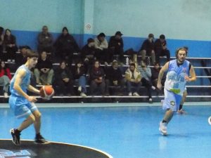 Básquet Local: Club de Pelota ganó y sueña con el super cuatro