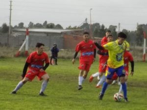 Fútbol Segunda: Victorias de Argentino y Alumni