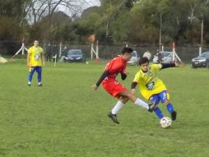 Fútbol Segunda: Victorias de Argentino y Alumni