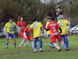 Fútbol Segunda: Victorias de Argentino y Alumni