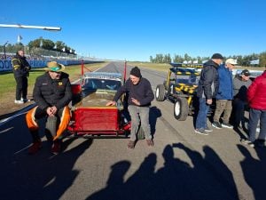 En San Cayetano: Homenaje a Legendarias Figuras