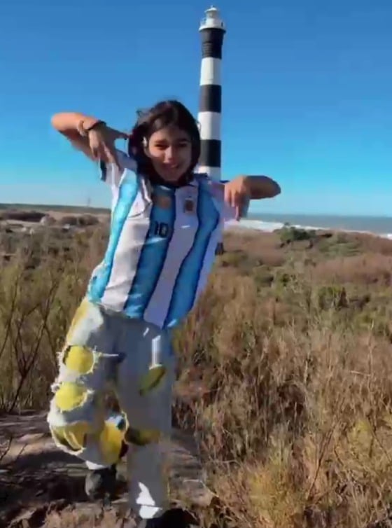 (audio y video) Propuesta Mundialista en Claromecó, invitan a bailar el Trend de Shakira