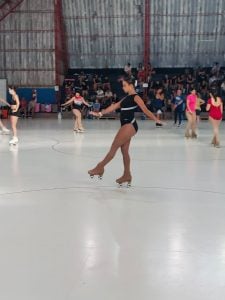 (audio) Evelyn Duca va a la Copa Orlando de patín y busca apoyo de la comunidad